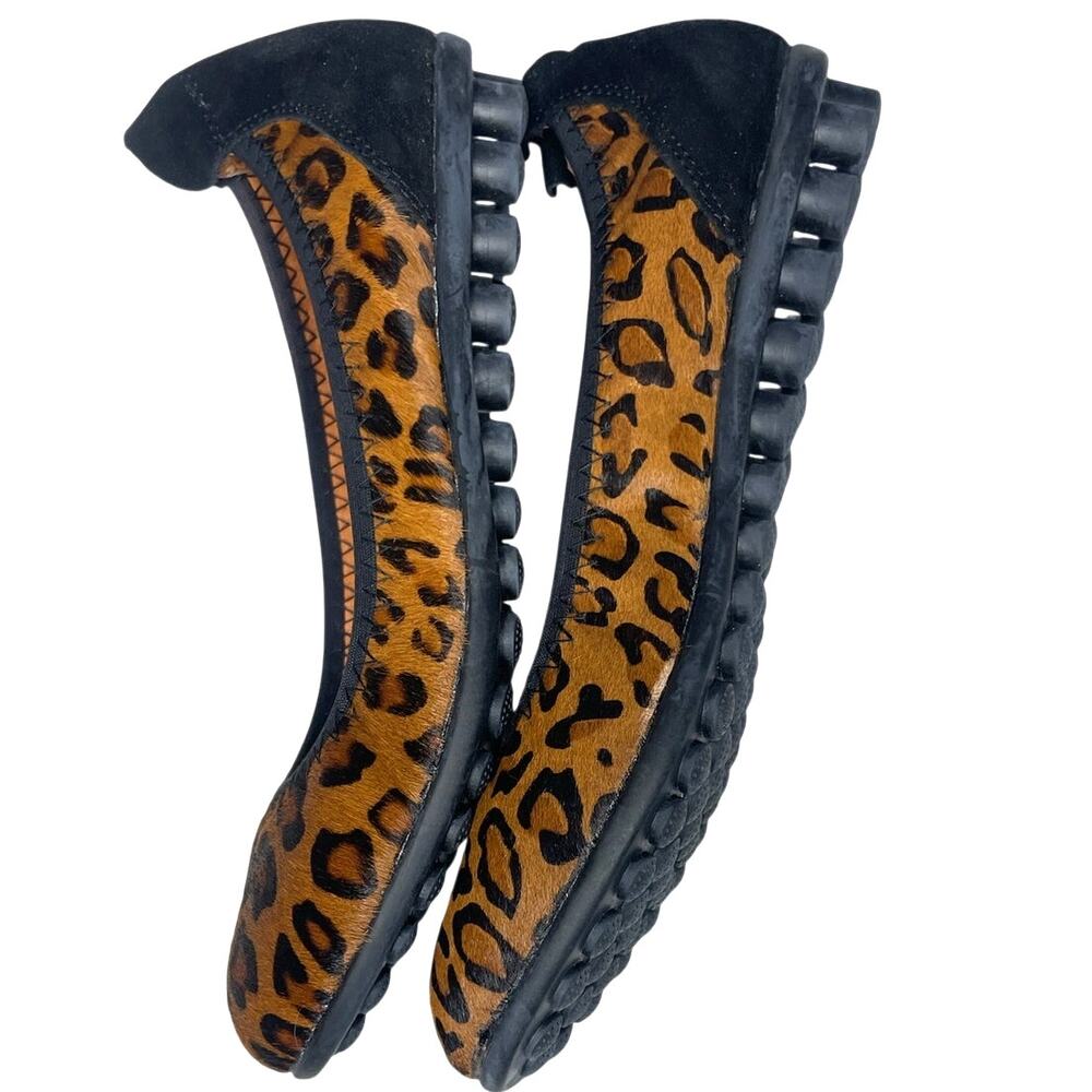 Bernie Mev Bella Me Women 7/38 Leopard Faux Hair Slip On Comfort Flats NWOB - Picture 7 of 7